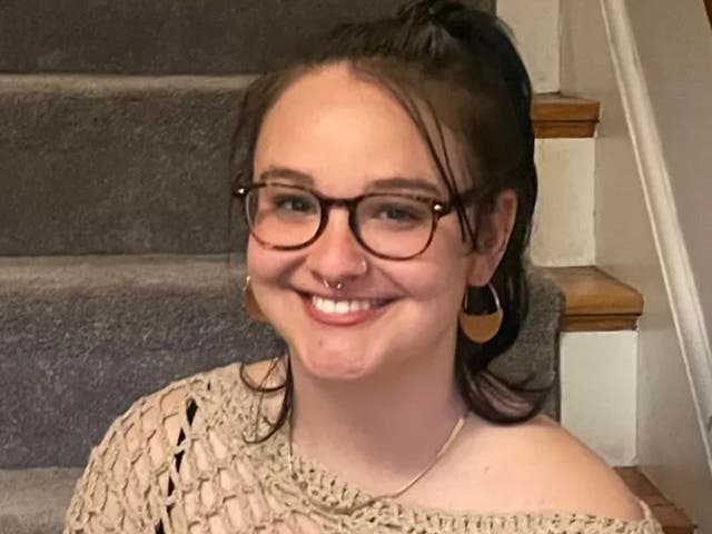 <p>Leah Pearse, a college student from Massachusetts, died after falling from a balcony when she was trying to climb into her locked Airbnb</p>