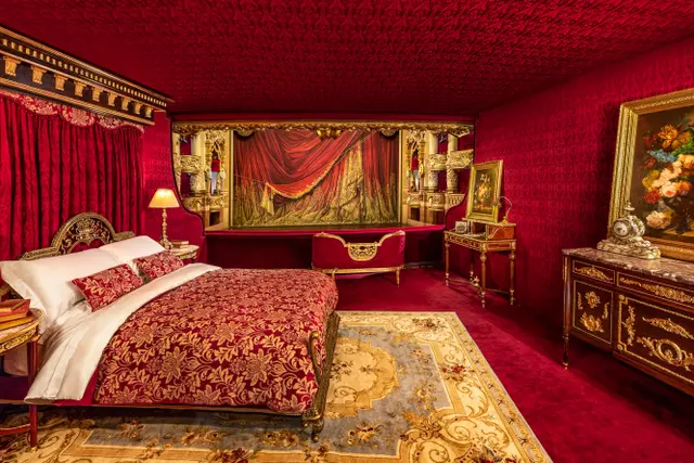 <p>Guests will sleep in the ‘Box of Honour’ within the opera house’s auditorium</p>