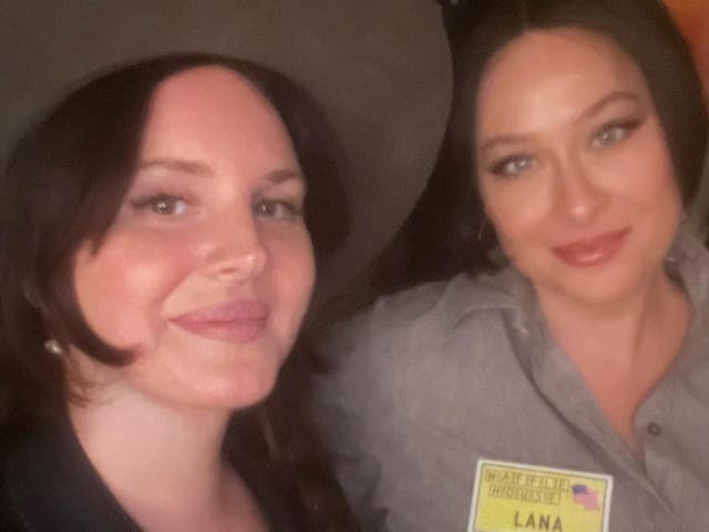 <p>Lana Del Rey and makeup artist Sandy Ganzer posing at a Halloween Party in Los Angeles, California. </p>