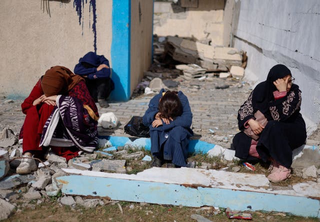 <p>Palestinians arrive in Rafah after being evacuated from Nasser hospital in Khan Younis</p>