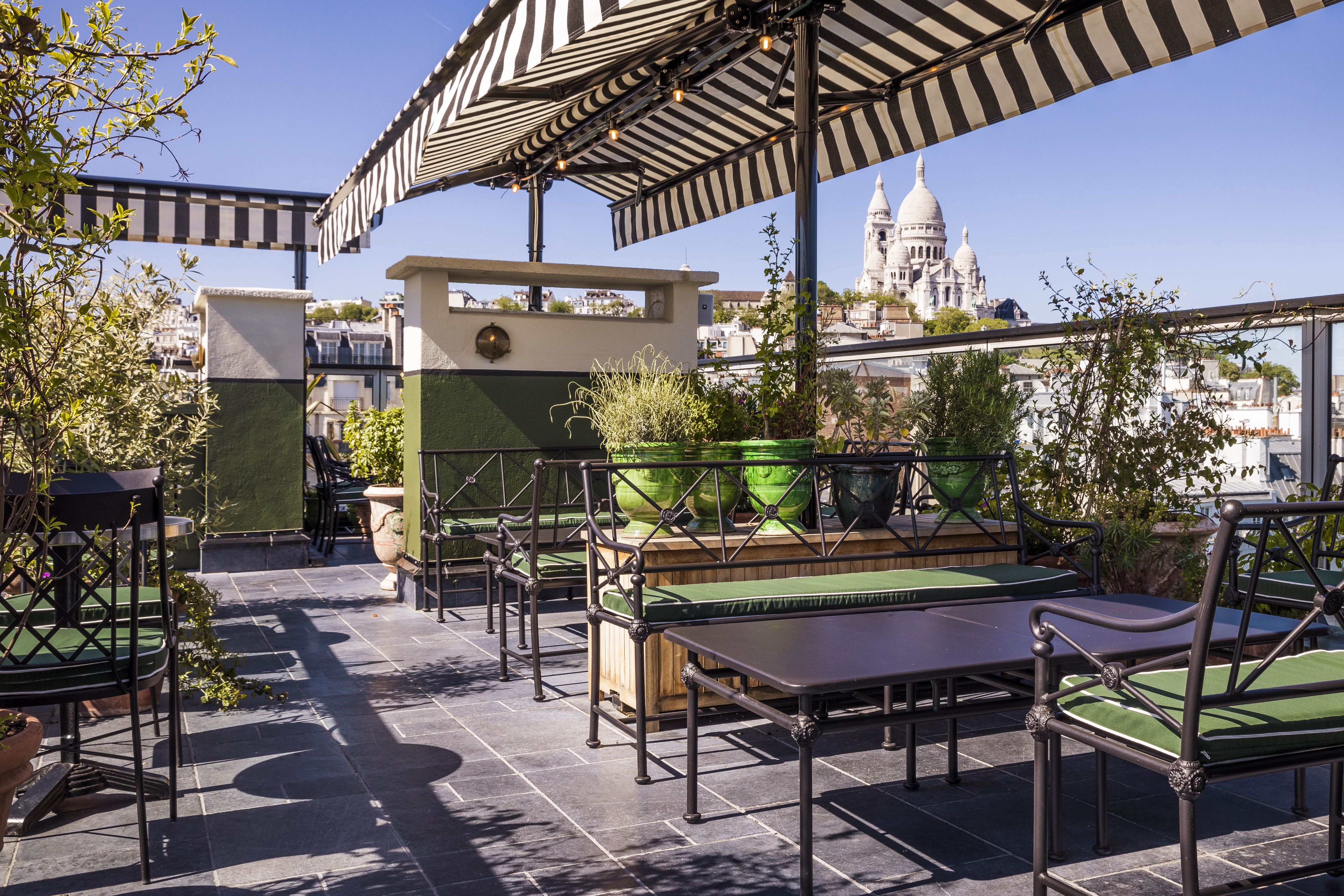 Hotel Rochechoart provides some of the best views over the Sacré-Cœur from the rooftop