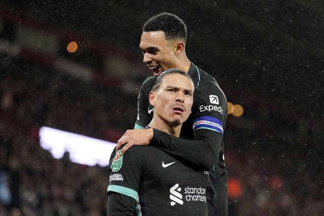 <p>Darwin Nunez celebrates scoring the opening goal with Trent Alexander-Arnold</p>