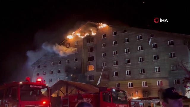<p>Huge flames engulf popular Turkey ski resort hotel as deadly fire kills 10.</p>