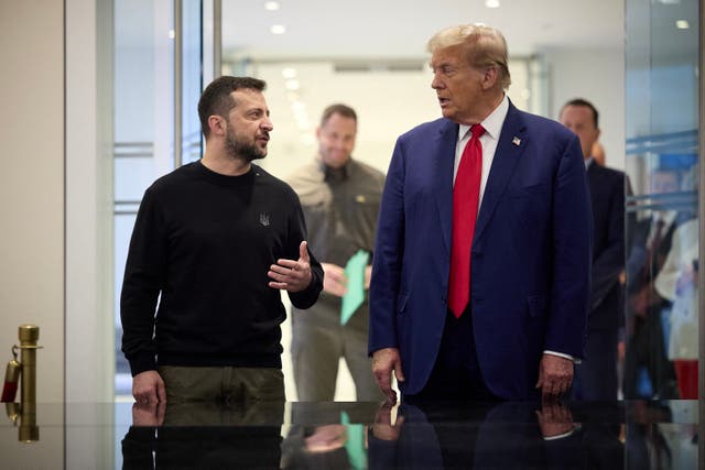 <p> Ukrainian President Volodymyr Zelensky (L) and Republican presidential nominee former US President Donald Trump meeting on September 27, 2024 in New York </p>