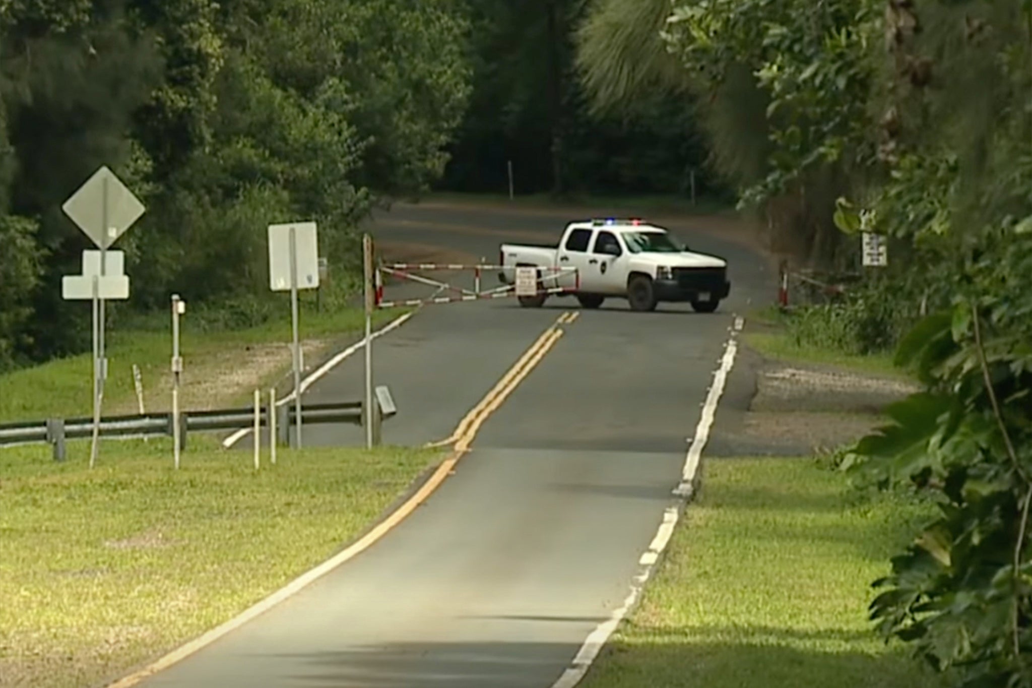 Police at the Pali Puka trail on Oahu, Hawaii