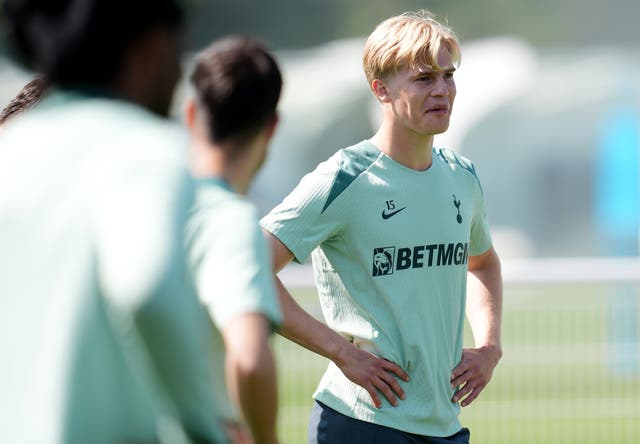 <p>Lucas Bergvall will miss the Europa League final through injury in a blow to Tottenham's chances</p>